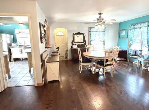 Dining - 2725 2nd St, Peru, IL 61354 photo 1 of 4