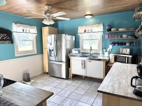 Kitchen - 2725 2nd St, Peru, IL 61354 photo 4 of 4