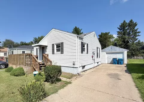 Exterior - 2725 2nd St, Peru, IL 61354 photo 5 of 7