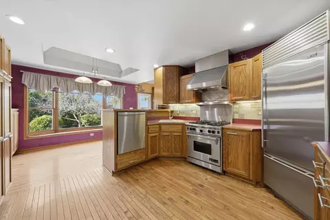 Kitchen - 1544 Wayne Dr, Crete, IL 60417 photo 3 of 6