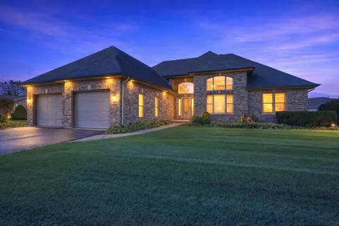 Exterior - 1544 Wayne Dr, Crete, IL 60417 photo 7 of 7