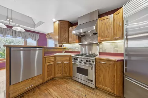 Kitchen - 1544 Wayne Dr, Crete, IL 60417 photo 4 of 6