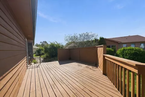 Exterior - 1544 Wayne Dr, Crete, IL 60417 photo 4 of 7