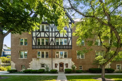 338 S East Ave #3N, Oak Park, IL 60302