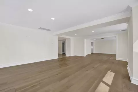 Living - 40 E Delaware Pl #1701, Chicago, IL 60611 photo 10 of 12