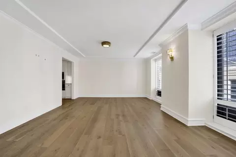 Living - 40 E Delaware Pl #1701, Chicago, IL 60611 photo 4 of 12