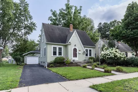 Exterior - 869 Shuler St, Elgin, IL 60123 photo 8 of 8