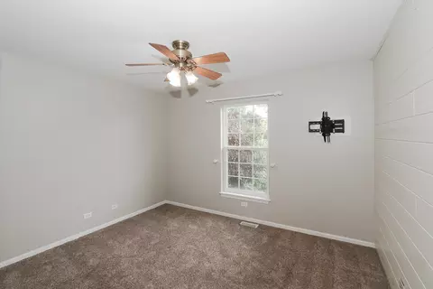 Bedroom - Undisclosed, Elgin, IL 60123 photo 5 of 7