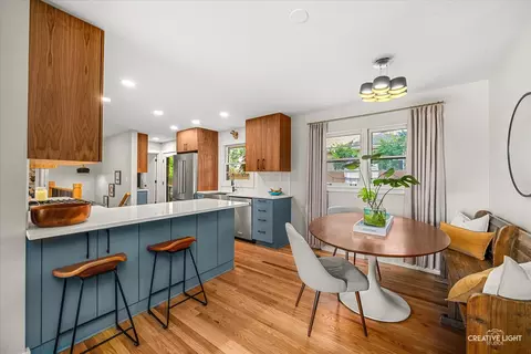 Kitchen - 516 S Sleight St, Naperville, IL 60540 photo 1 of 6