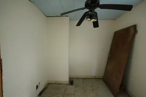 Bedroom - 980 S 6th Ave, Kankakee, IL 60901 photo 1 of 8