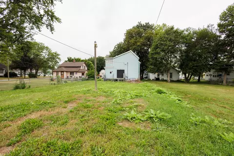 Exterior - 980 S 6th Ave, Kankakee, IL 60901 photo 5 of 6