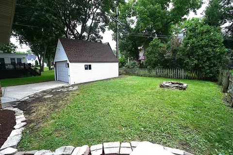 Exterior - 2315 W 112th St, Chicago, IL 60643 photo 2 of 4