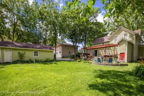Exterior - 320 E High St, Sycamore, IL 60178 photo 7 of 11