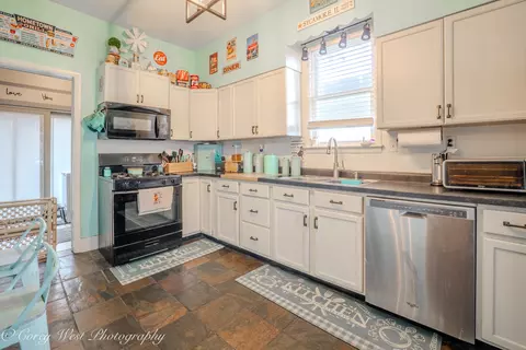 Kitchen - 320 E High St, Sycamore, IL 60178 photo 1 of 4