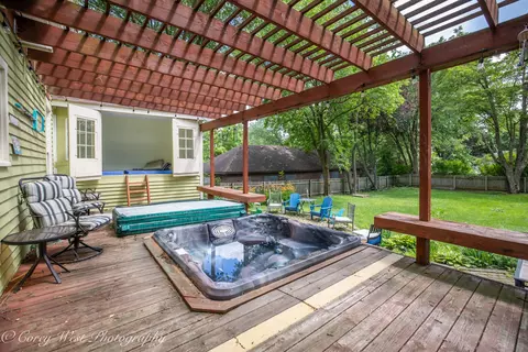Exterior - 320 E High St, Sycamore, IL 60178 photo 10 of 11