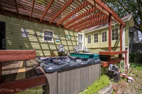 Exterior - 320 E High St, Sycamore, IL 60178 photo 5 of 11