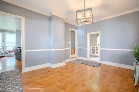 Entry Way - 320 E High St, Sycamore, IL 60178 photo 4 of 4