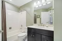 Bath - 28 Hampton St, Cary, IL 60013 photo 4 of 4