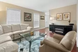 Living - 28 Hampton St, Cary, IL 60013 photo 2 of 2