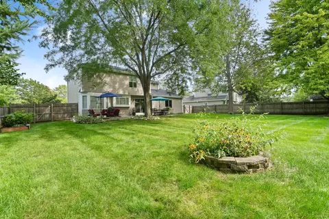 Exterior - 28 Hampton St, Cary, IL 60013 photo 5 of 7
