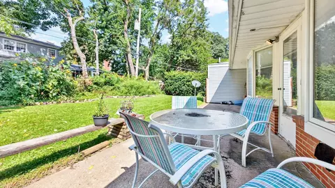 Exterior - 10 Walker Dr, Bloomington, IL 61701 photo 1 of 5