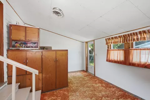 Entry Way - 705 SW 4th St, Aledo, IL 61231 photo 1 of 1