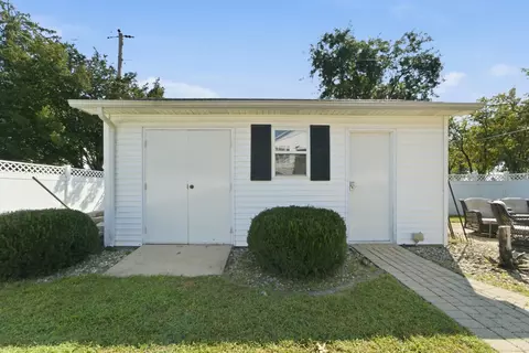 Exterior - 1847 W Tower Dr, Kankakee, IL 60901 photo 7 of 7
