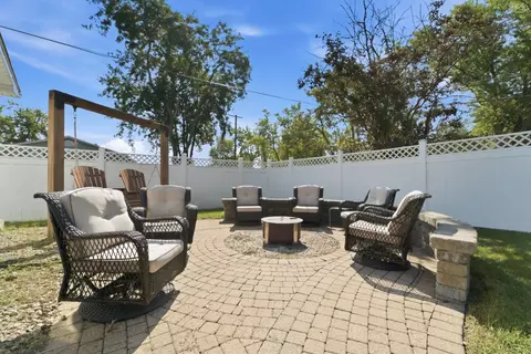 Exterior - 1847 W Tower Dr, Kankakee, IL 60901 photo 5 of 7