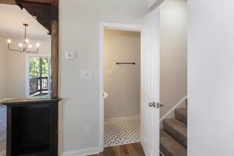 Entry Way - 532 N 7th St, Dekalb, IL 60115 photo 1 of 3