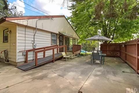 Exterior - 1012 Elder Ave, Mchenry, IL 60051 photo 3 of 6