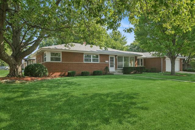 1145 S Haddow Ave, Arlington Heights, IL 60005