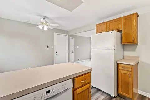 Kitchen - 6846 W Lode Dr #3A, Worth, IL 60482 photo 4 of 4