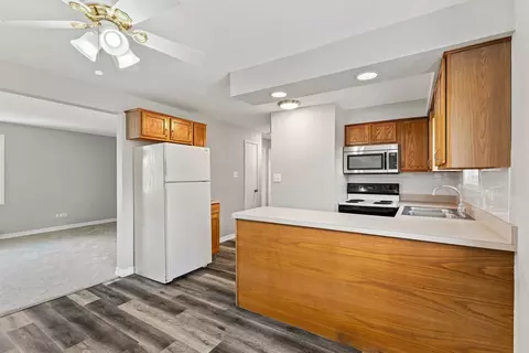 Kitchen - 6846 W Lode Dr #3A, Worth, IL 60482 photo 2 of 4