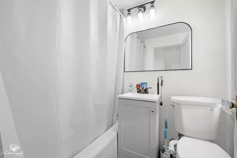 Bath - 18430 Chicago Ave, Lansing, IL 60438 photo 1 of 2