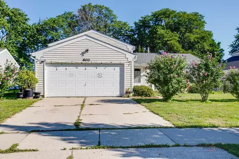 600 Thompson Blvd, Buffalo Grove, IL 60089