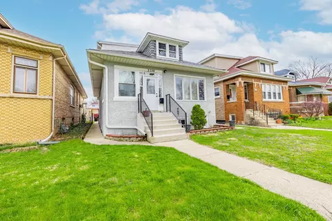 3739 Clinton Ave, Berwyn, IL 60402
