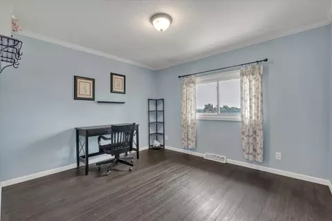 Bedroom - 19310 Acker Rd, Fulton, IL 61252 photo 7 of 10