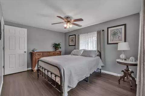Bedroom - 19310 Acker Rd, Fulton, IL 61252 photo 2 of 10