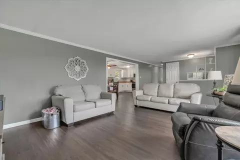 Living - 19310 Acker Rd, Fulton, IL 61252 photo 3 of 3