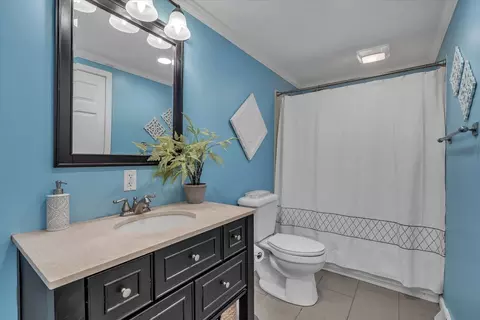 Bath - 19310 Acker Rd, Fulton, IL 61252 photo 1 of 2