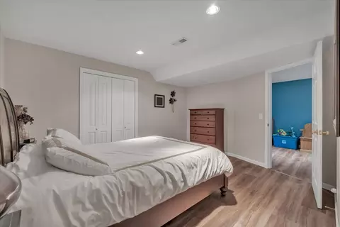Bedroom - 19310 Acker Rd, Fulton, IL 61252 photo 9 of 10