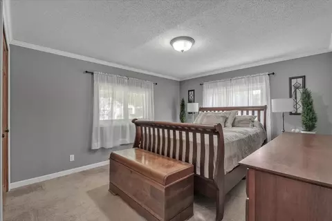 Bedroom - 19310 Acker Rd, Fulton, IL 61252 photo 4 of 10