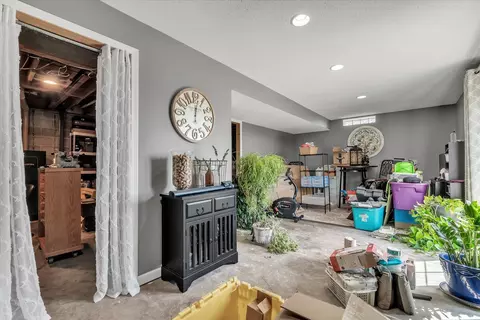 Entry Way - 19310 Acker Rd, Fulton, IL 61252 photo 5 of 5