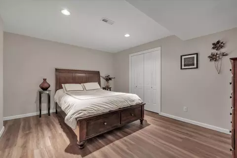 Bedroom - 19310 Acker Rd, Fulton, IL 61252 photo 8 of 10