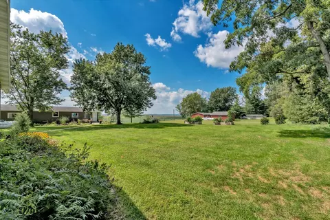 Exterior - 19310 Acker Rd, Fulton, IL 61252 photo 12 of 14