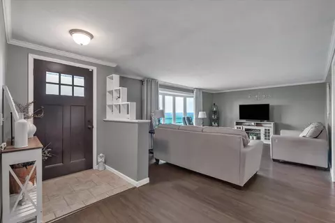 Entry Way - 19310 Acker Rd, Fulton, IL 61252 photo 1 of 5