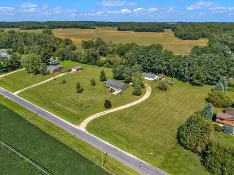 View/Area - 19310 Acker Rd, Fulton, IL 61252 photo 3 of 4