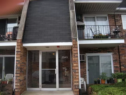 2343 Ogden Ave #11, Downers Grove, IL 60515