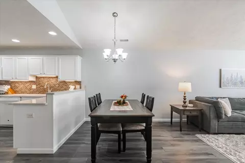 Dining - 3711 Wine Way, Bloomington, IL 61704 photo 2 of 4