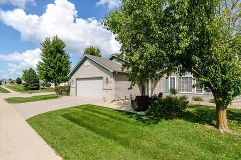 Exterior - 3711 Wine Way, Bloomington, IL 61704 photo 3 of 3